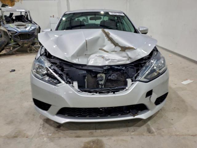 Nissan Sentra S Image 3