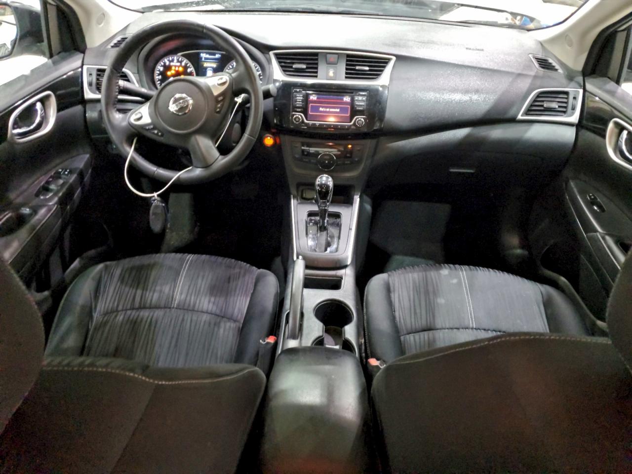 Nissan Sentra S Image 2