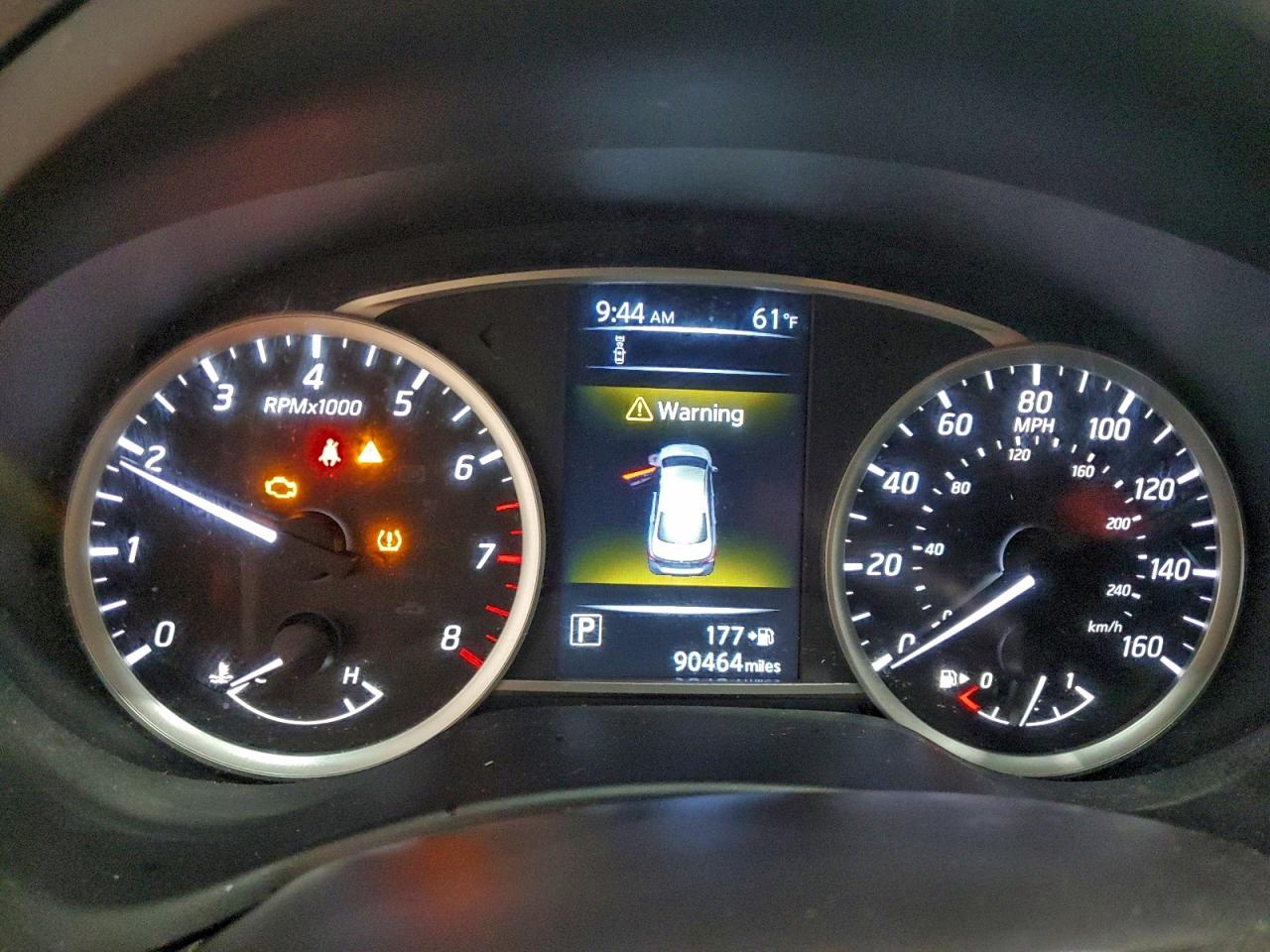 Nissan Sentra S Image 10