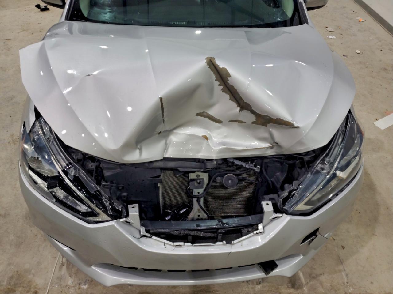 Nissan Sentra S Image 8