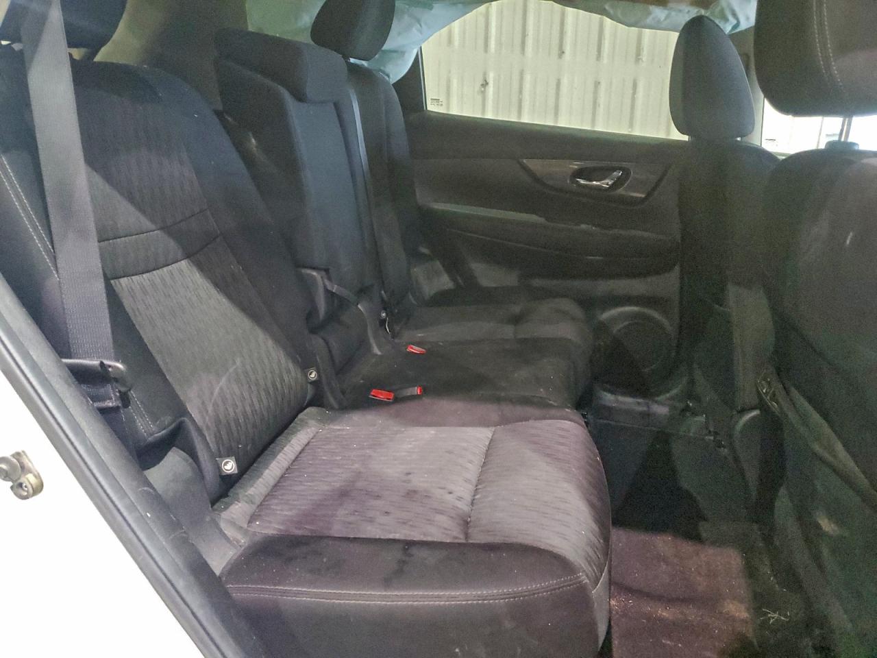 Nissan Rogue S Image 11