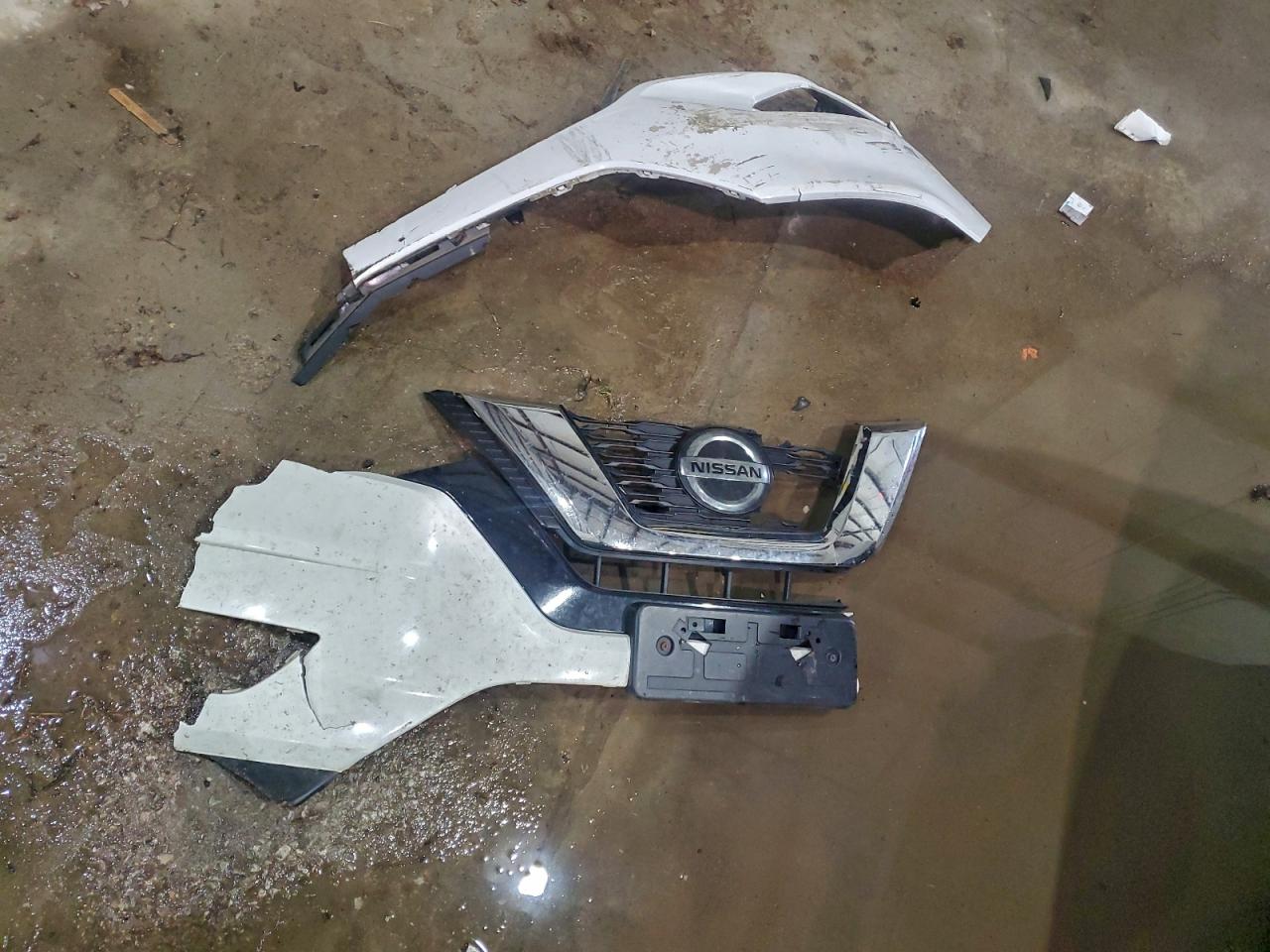 Nissan Rogue S Image 14