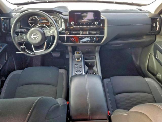 Nissan Pathfinder Sv Image 9