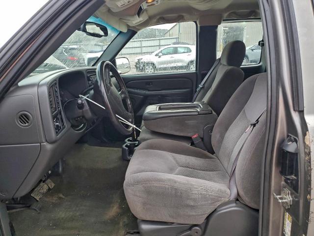 Chevrolet Silverado K1500 Image 6