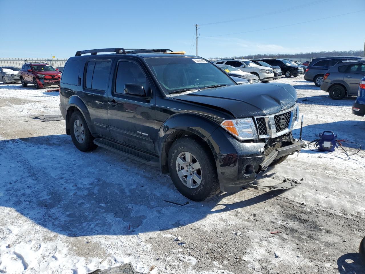 Nissan Pathfinder Le Image 9