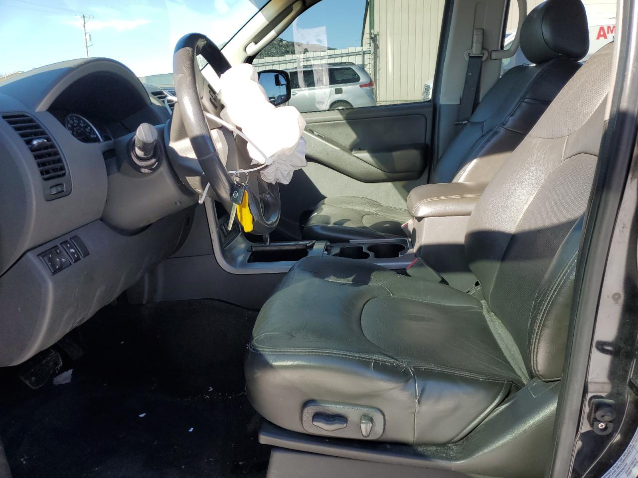 Nissan Pathfinder Le Image 13