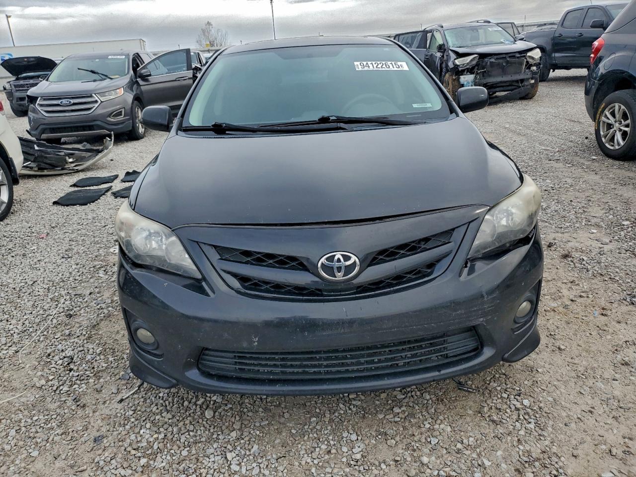 Toyota Corolla Base Image 10