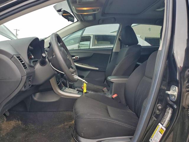 Toyota Corolla Base Image 6