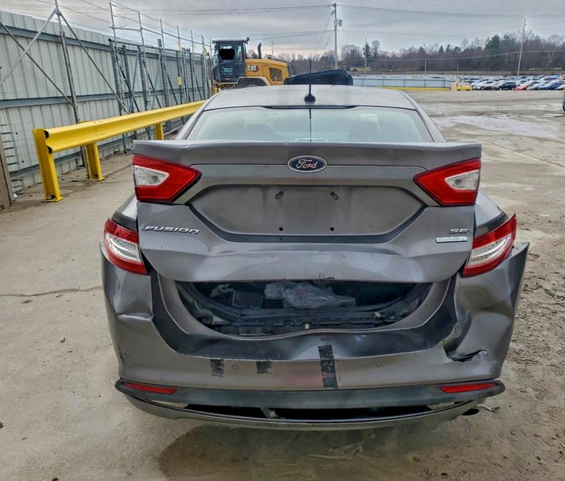 Ford Fusion Se Image 6