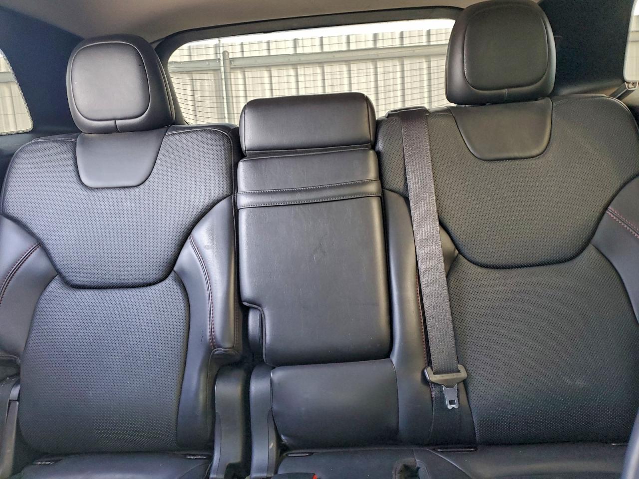 Jeep Cherokee Trailhawk Image 3