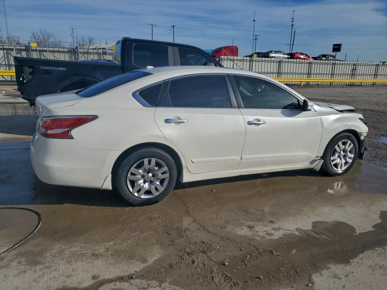 Nissan Altima 2.5 Image 9