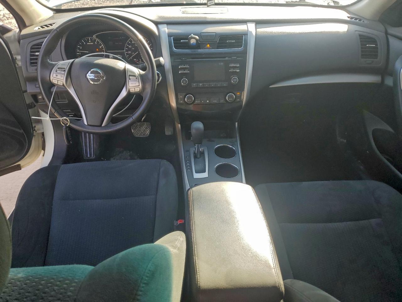 Nissan Altima 2.5 Image 2