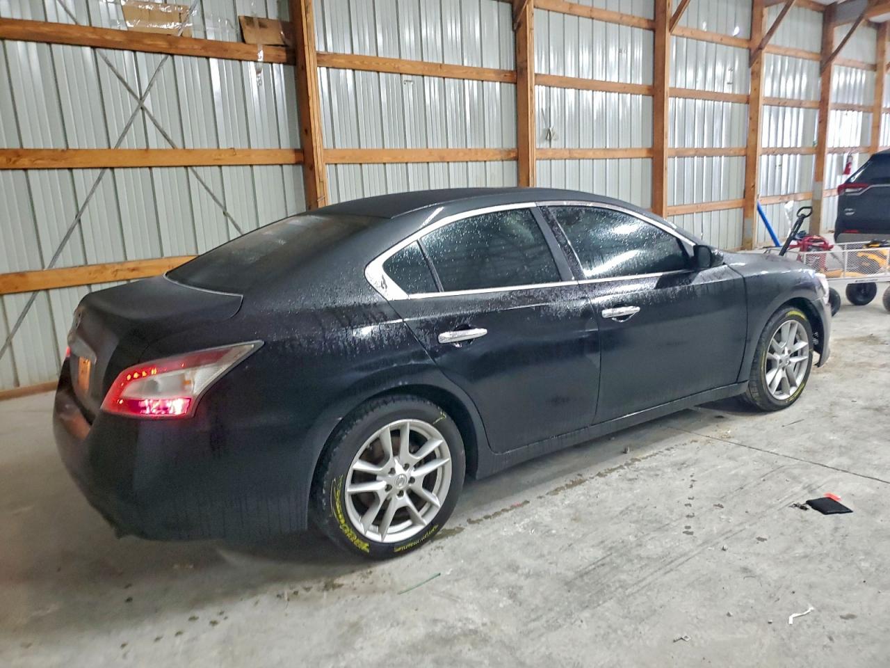 Nissan Maxima S Image 5