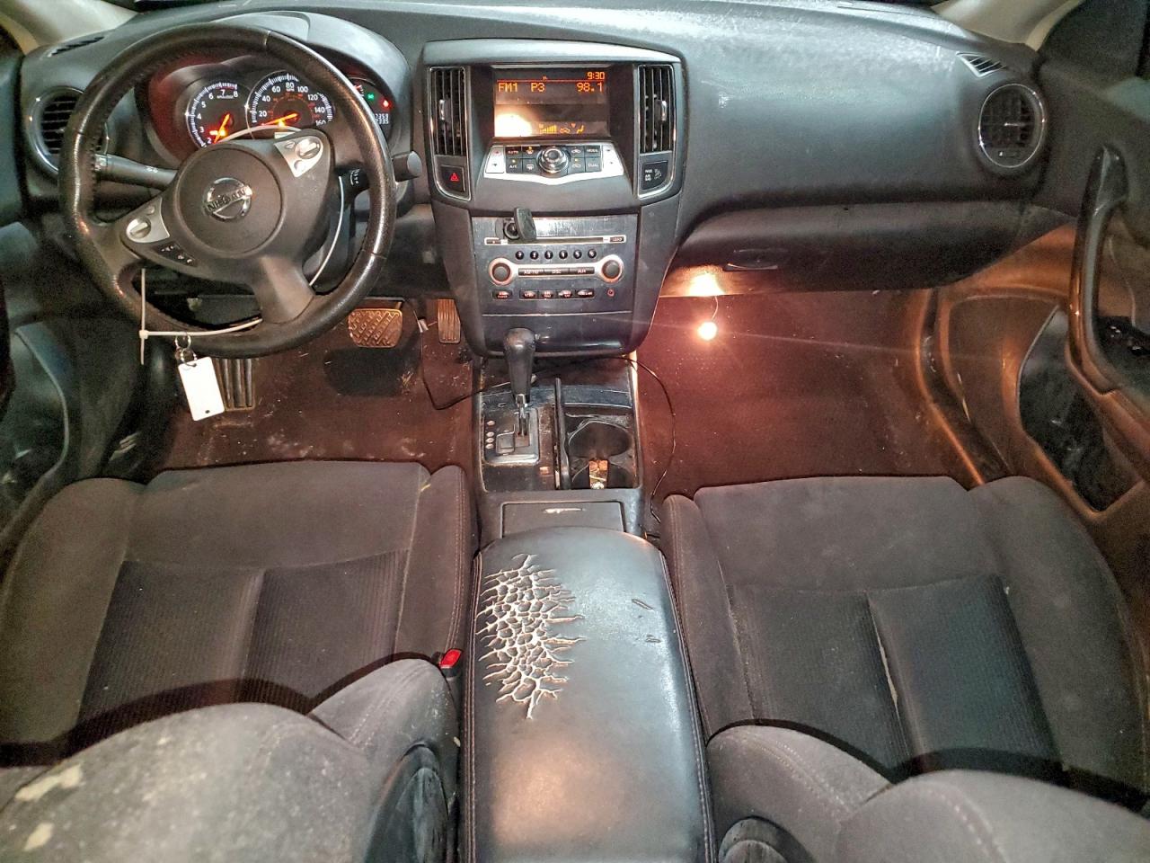 Nissan Maxima S Image 7