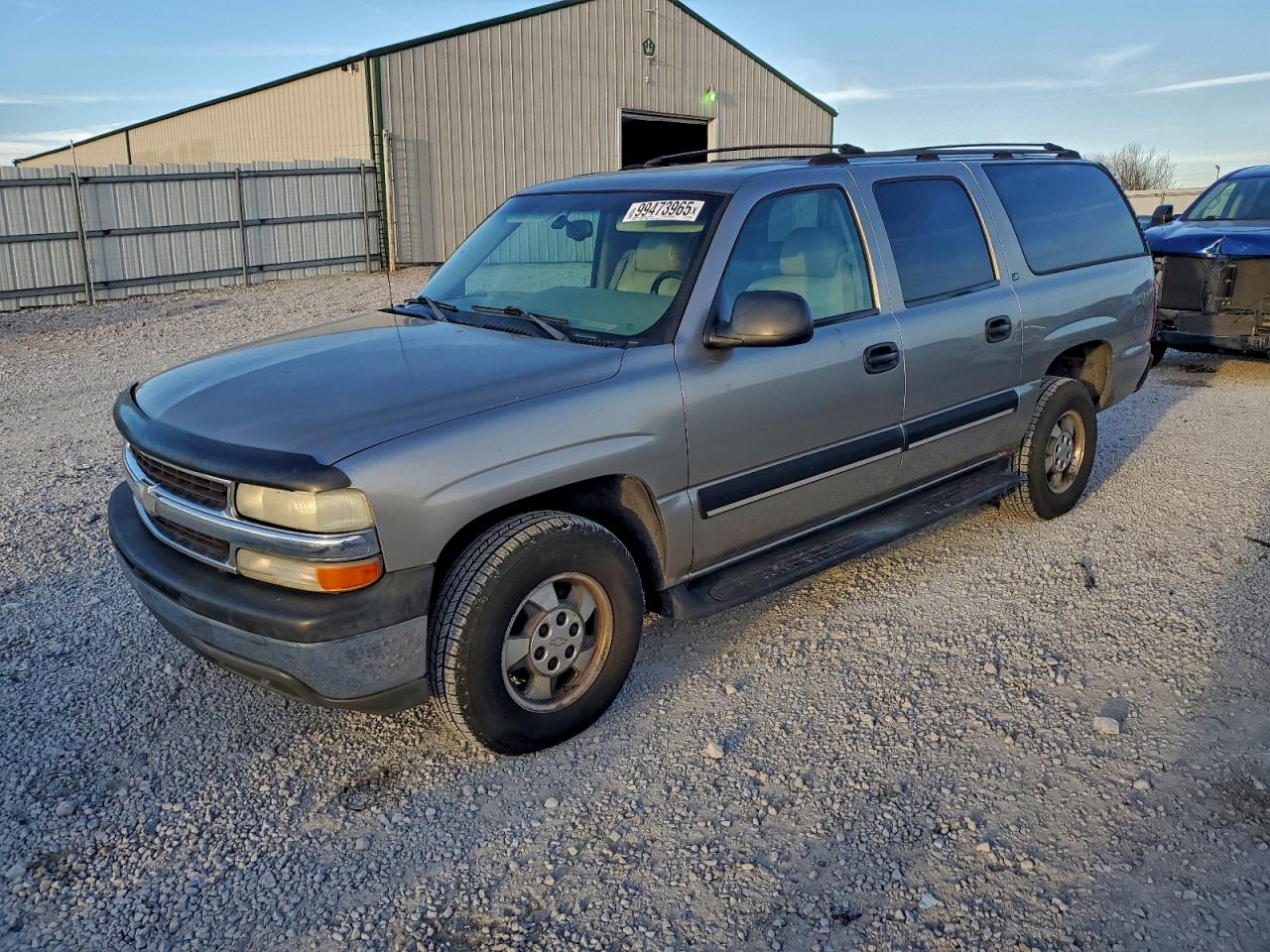 Chevrolet Suburban C1500 Image 1