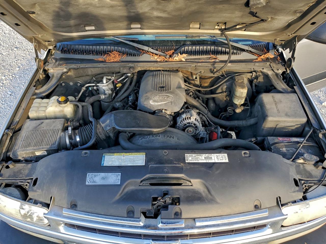 Chevrolet Suburban C1500 Image 9