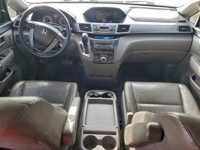 Honda Odyssey Touring Image 2