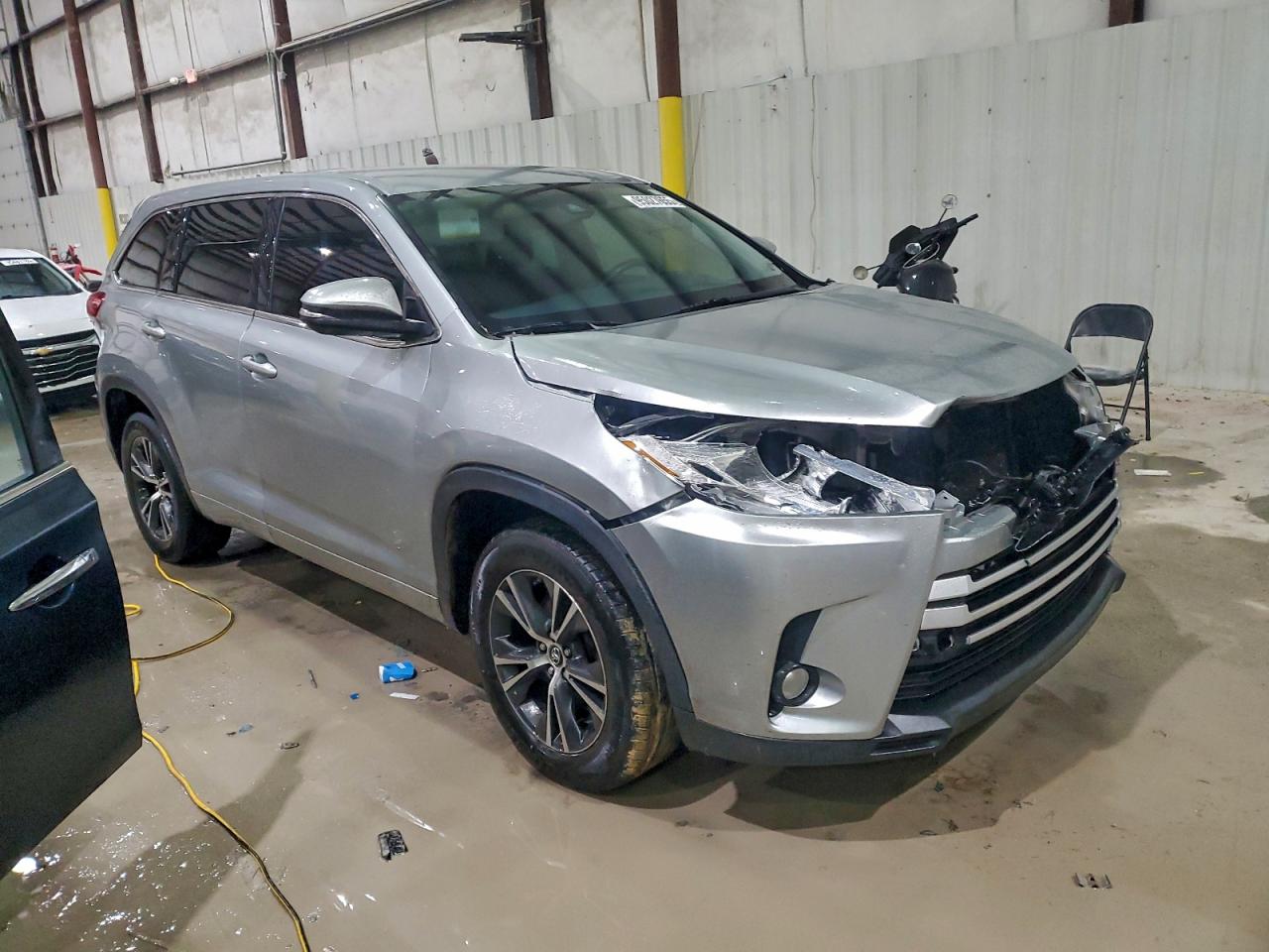 Toyota Highlander Le Image 11