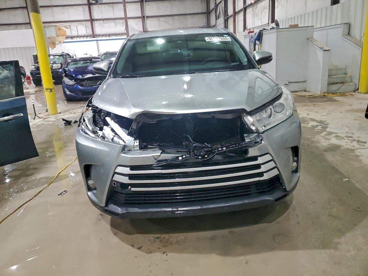 Toyota Highlander Le Image 13