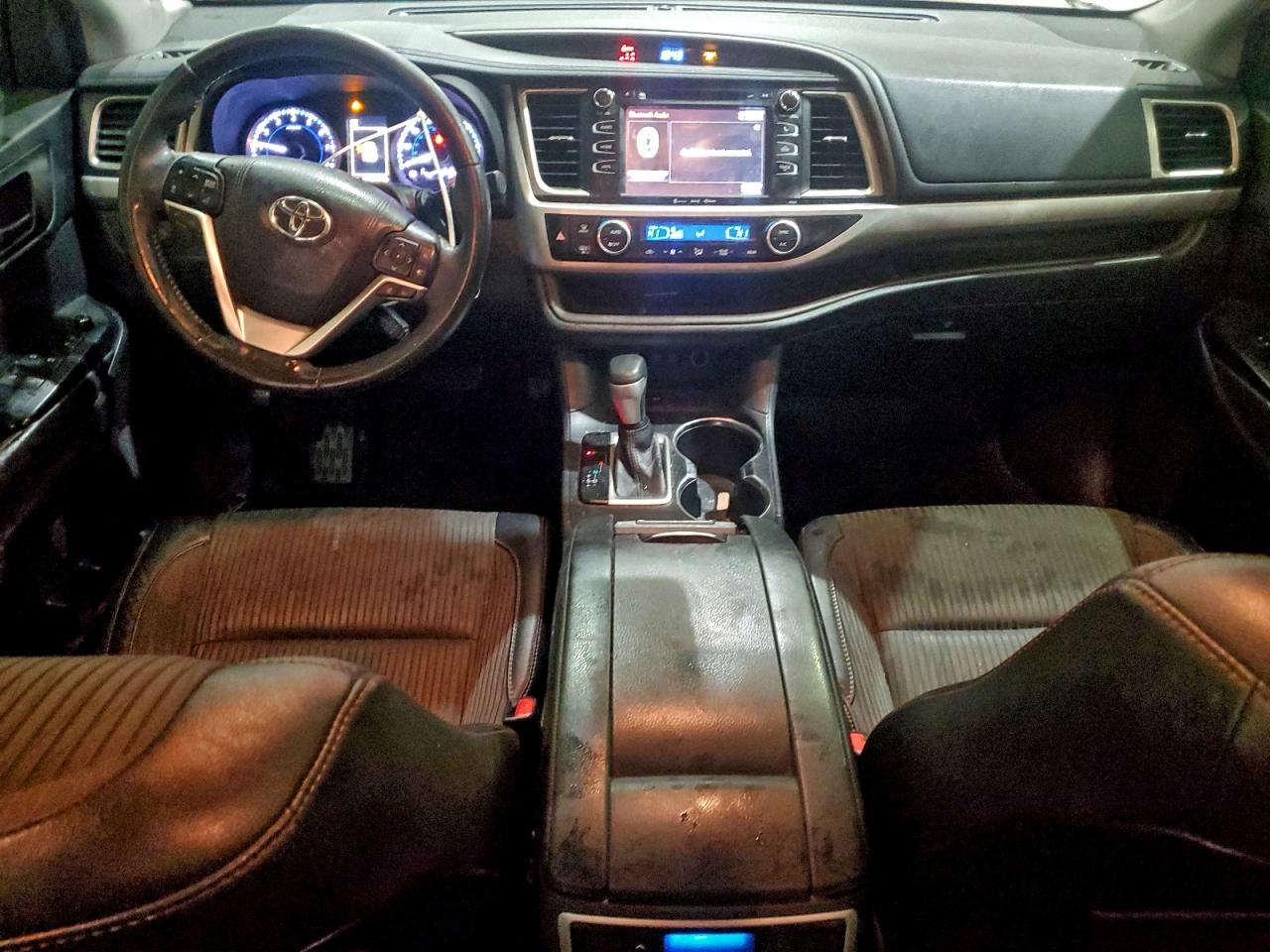 Toyota Highlander Le Image 4