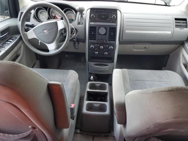 Dodge Caravan Hero Image 8