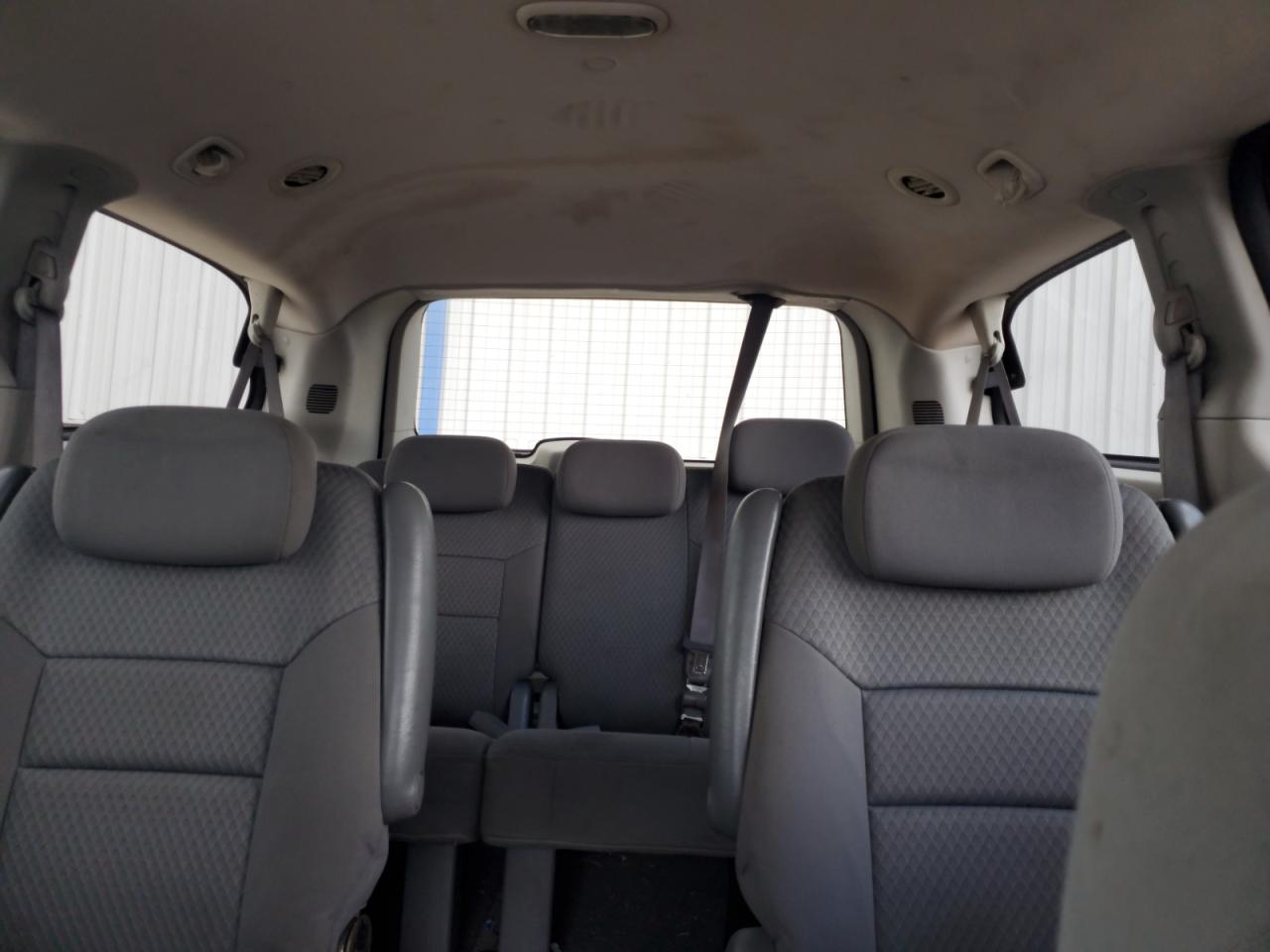 Dodge Caravan Hero Image 13