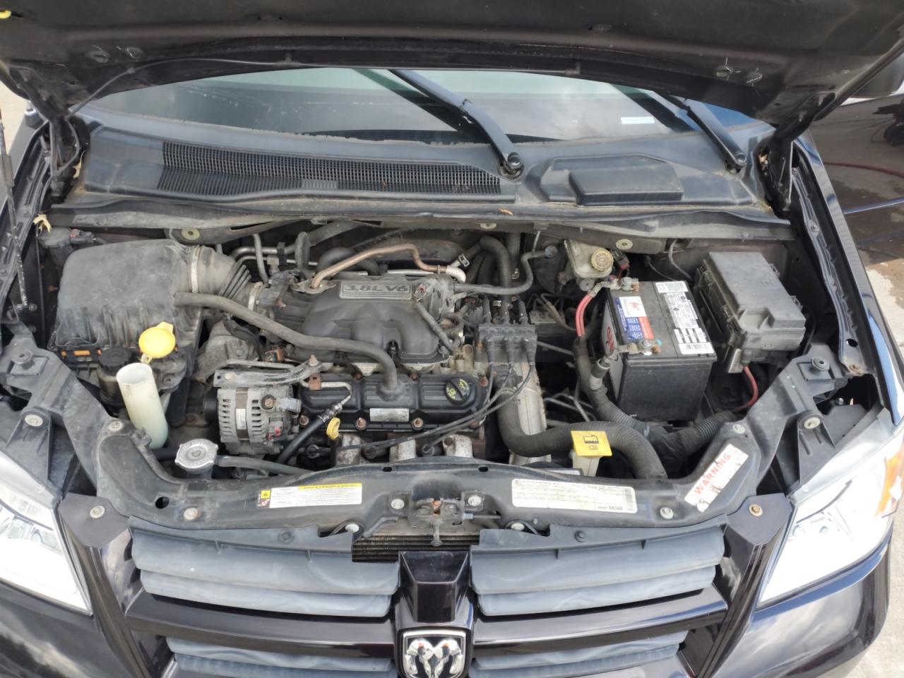 Dodge Caravan Hero Image 2