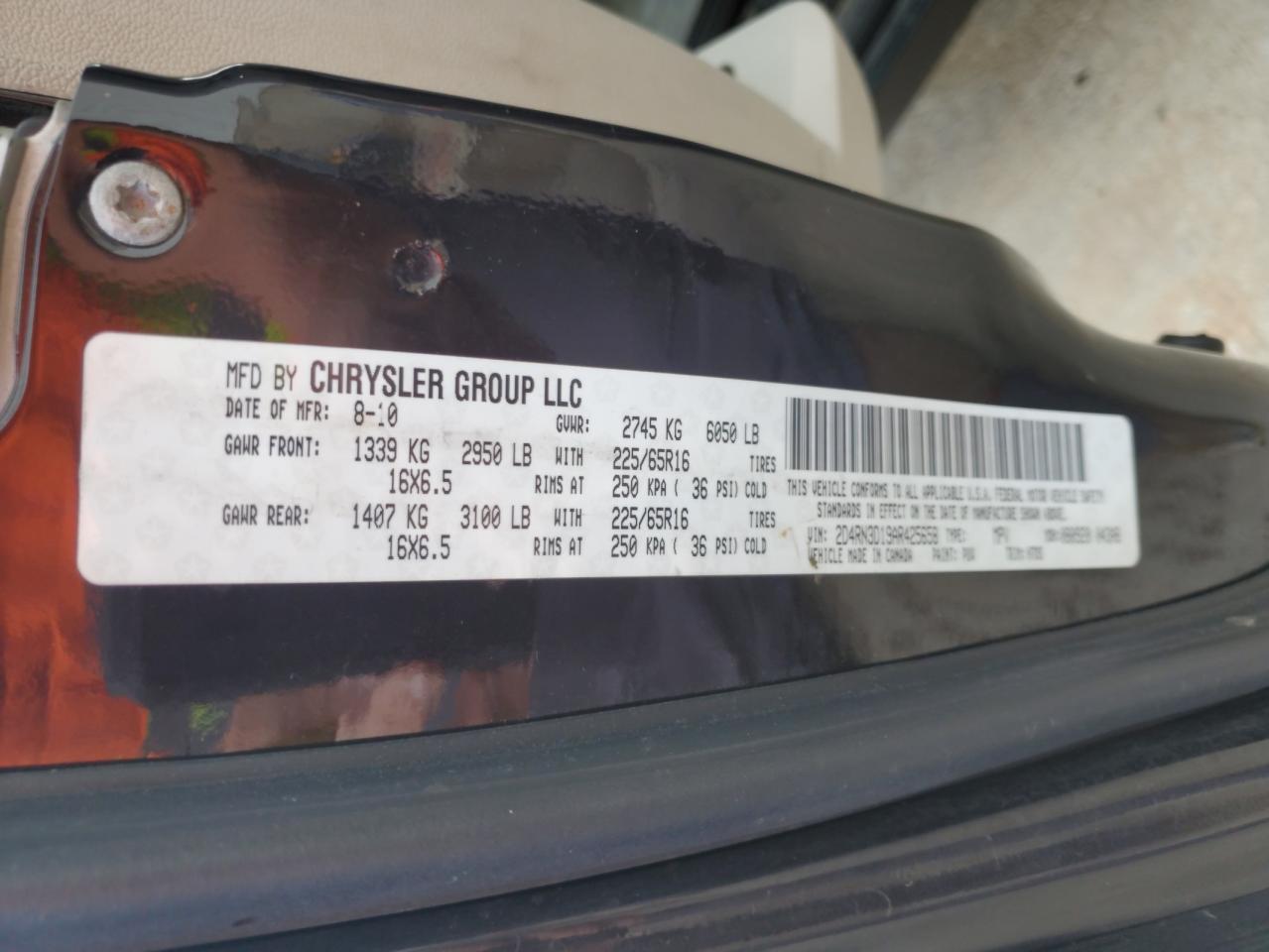 Dodge Caravan Hero Image 12