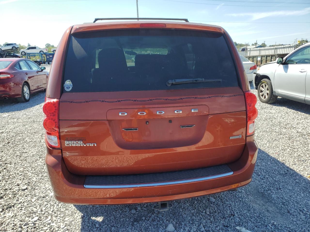 Dodge Caravan Sxt Image 13
