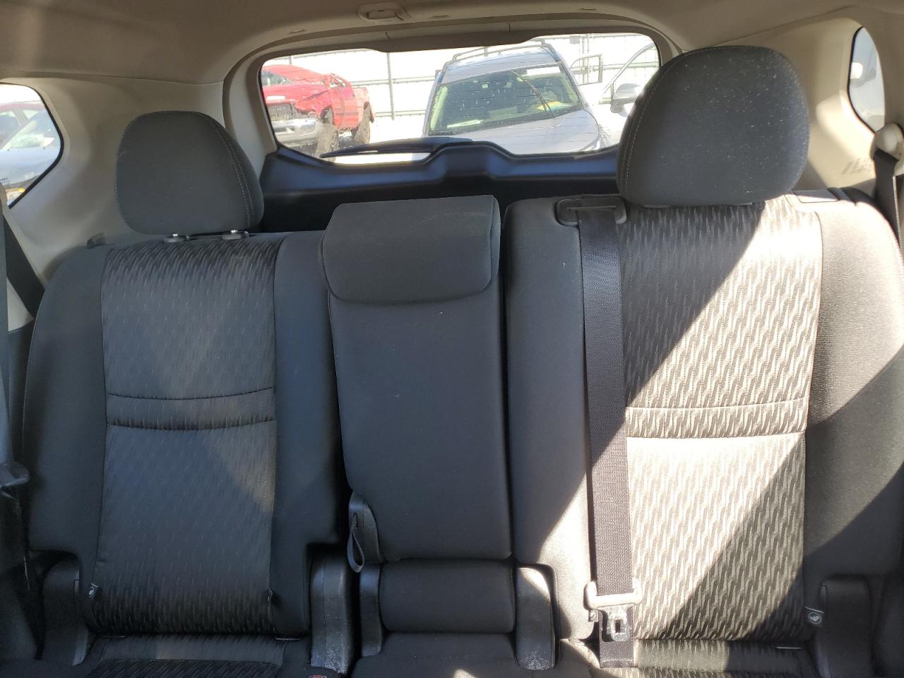 Nissan Rogue S Image 3