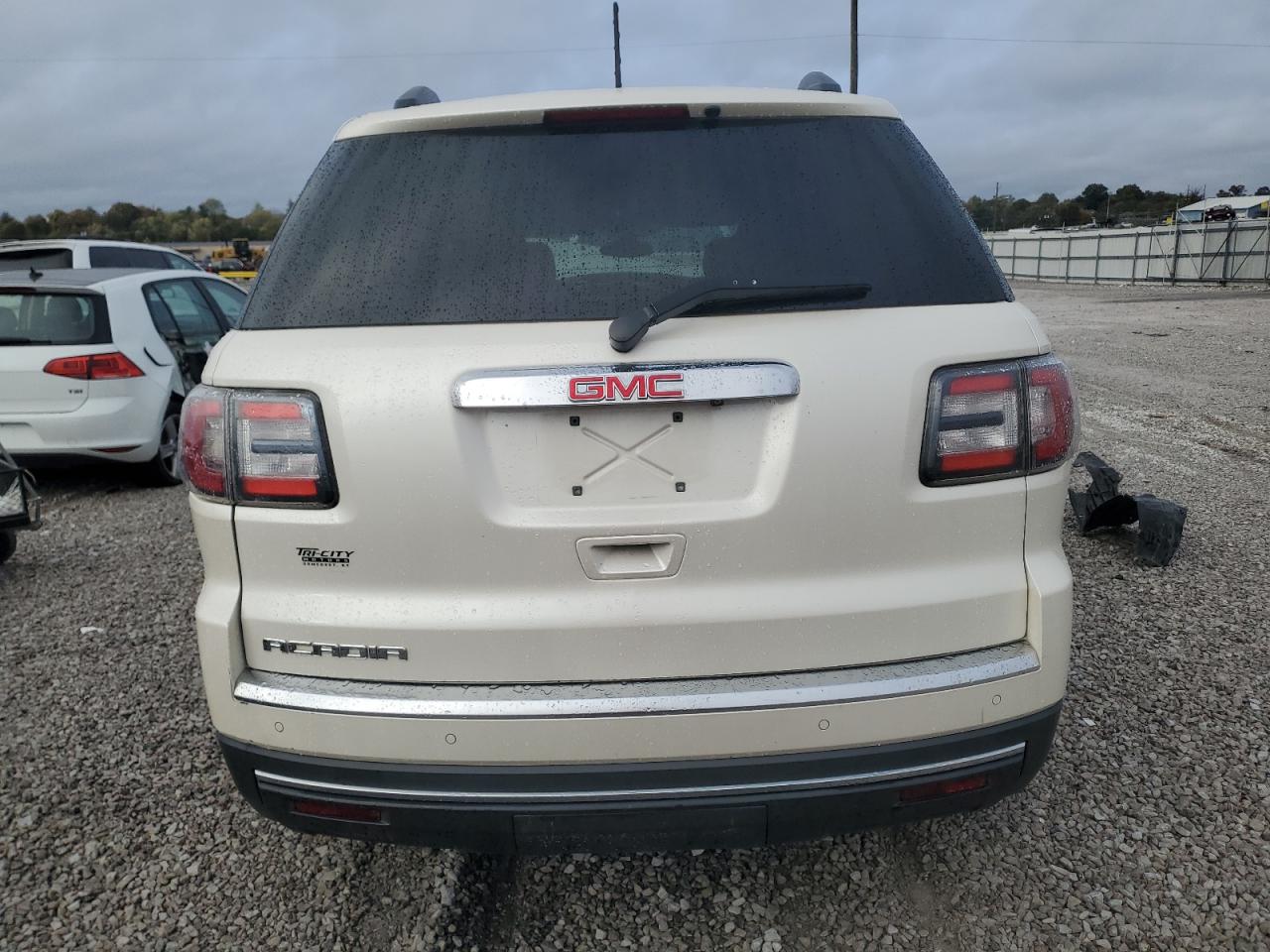 GMC Acadia Sle Image 3