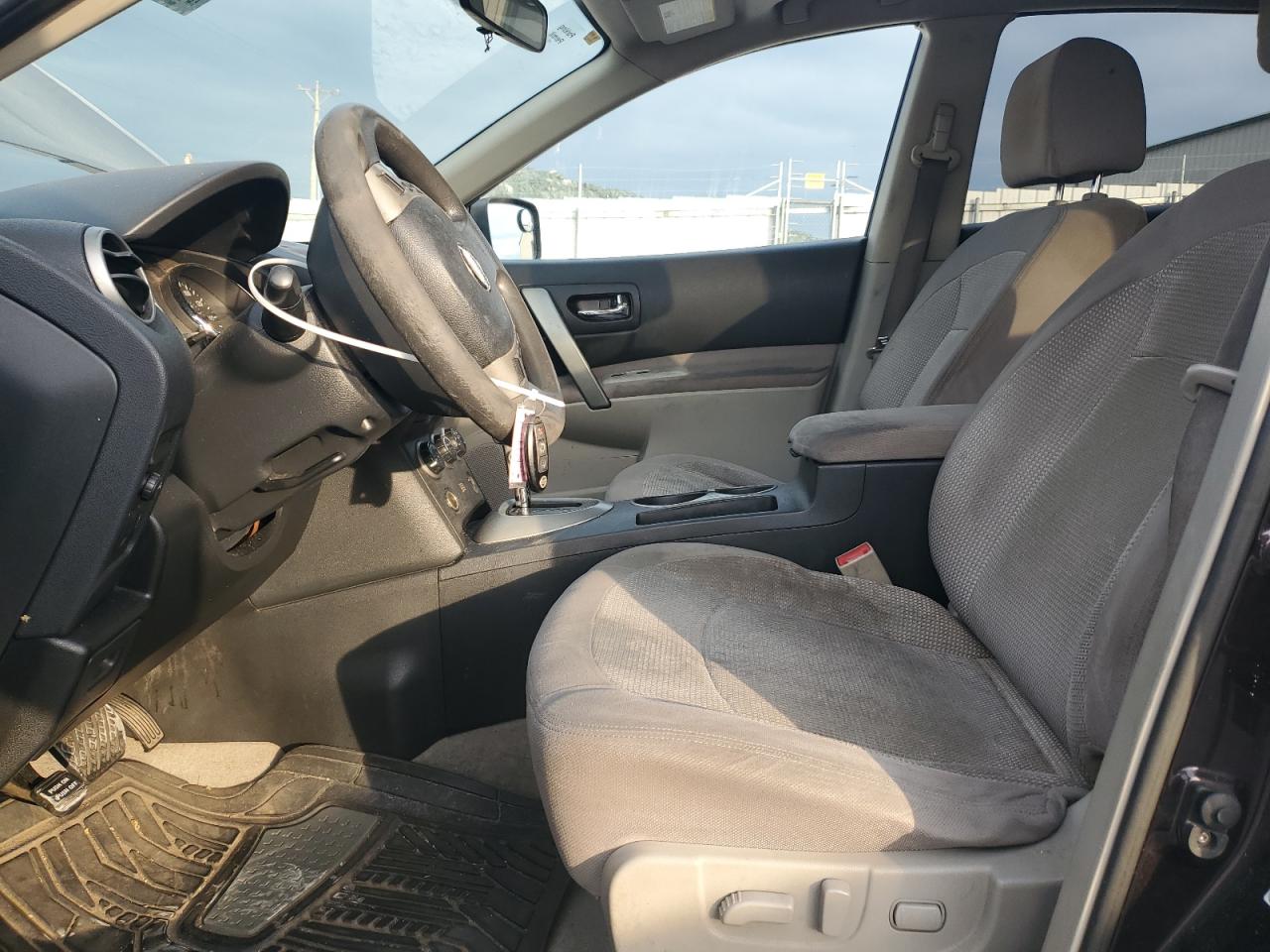 Nissan Rogue S Image 13