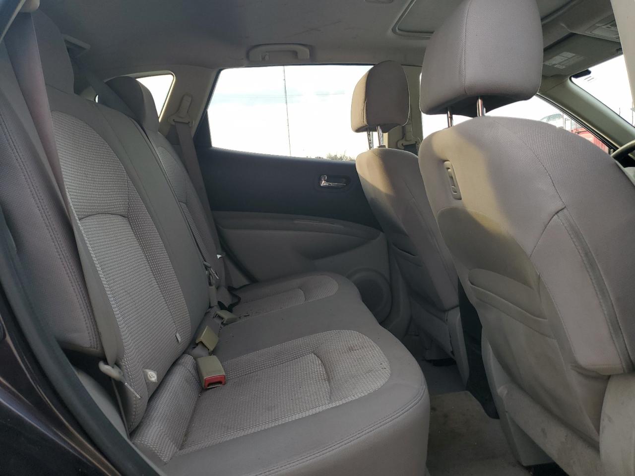 Nissan Rogue S Image 8