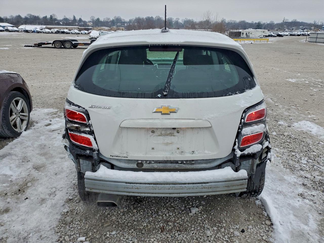 Chevrolet Sonic Image 5