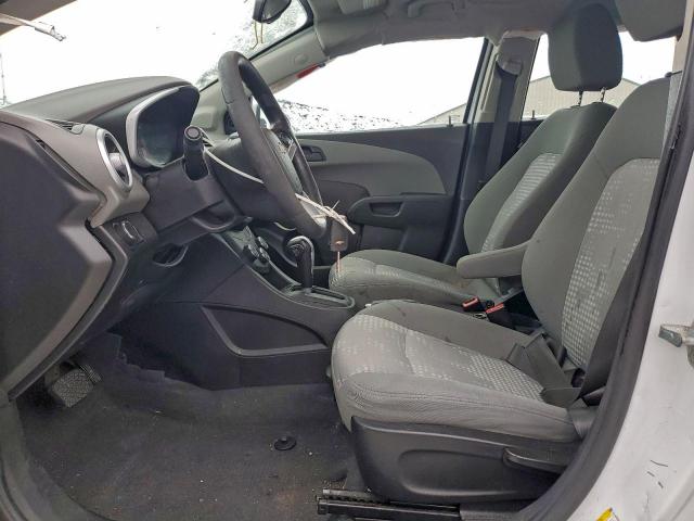 Chevrolet Sonic Image 6