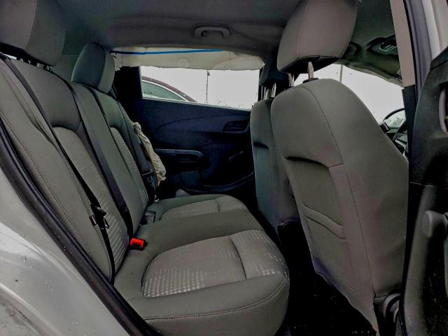 Chevrolet Sonic Image 8