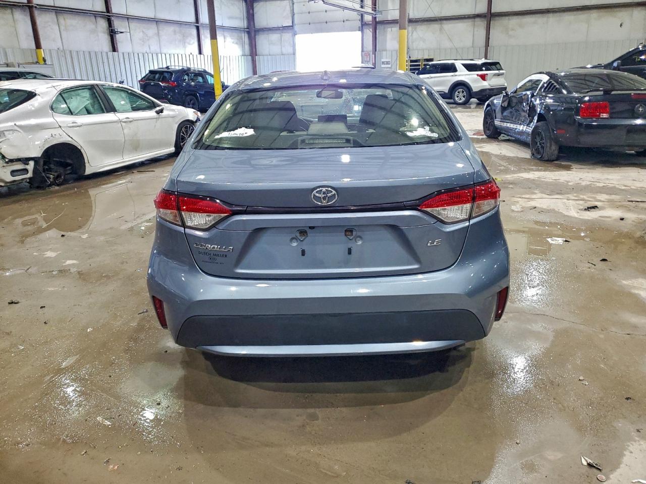 Toyota Corolla Le Image 5