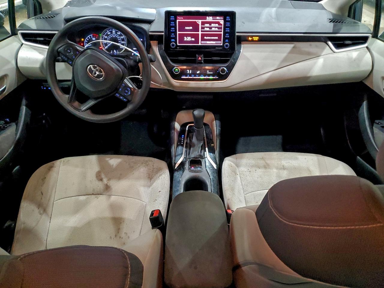 Toyota Corolla Le Image 10